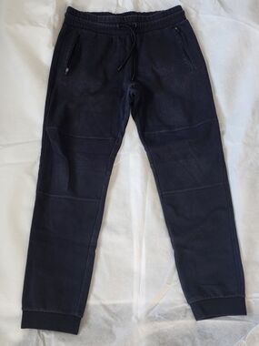 H&M Men's Black Jogger Slim Fit Sweatpants - Comfortable Zip Pocket Design